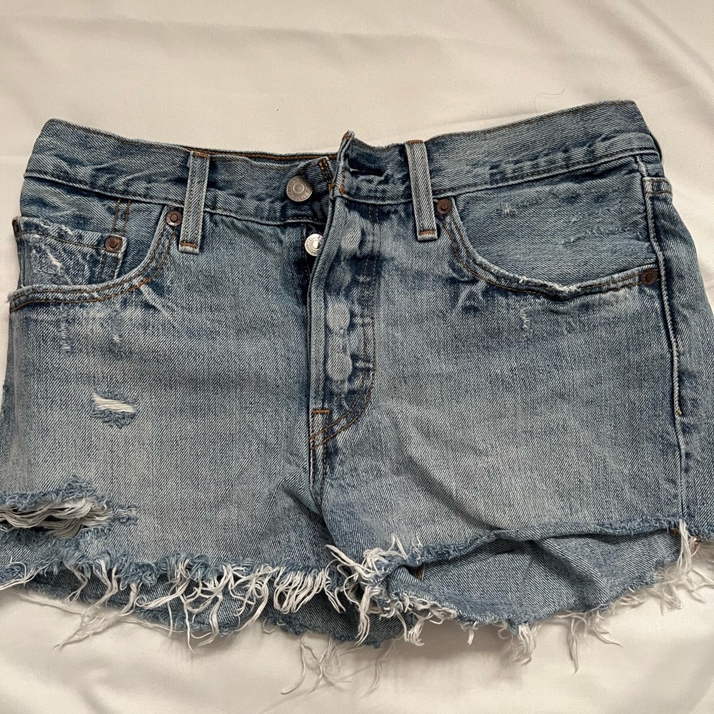 Levi denim shorts 501